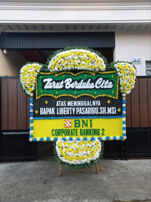 Papan Bunga Duka di Pasar Merah Timur