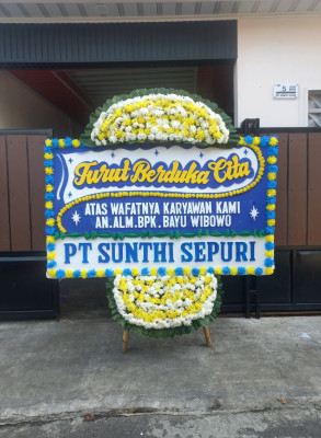 Papan Bunga Duka di Pasar Merah Timur