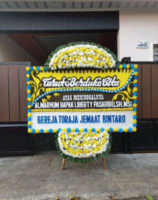 Papan Bunga Duka di Pasar Merah Timur